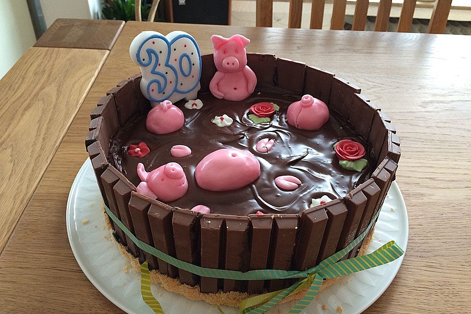 Schweinchen im Matschkübel-Torte