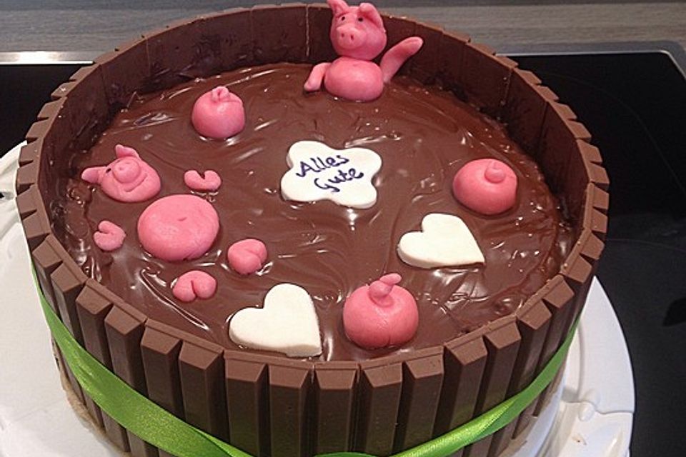 Schweinchen im Matschkübel-Torte