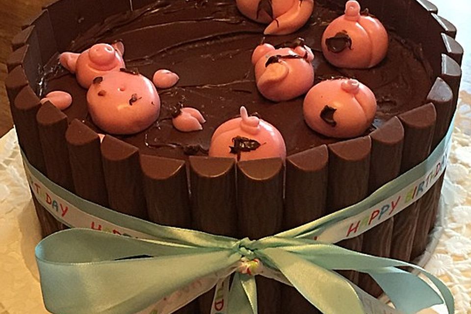 Schweinchen im Matschkübel-Torte