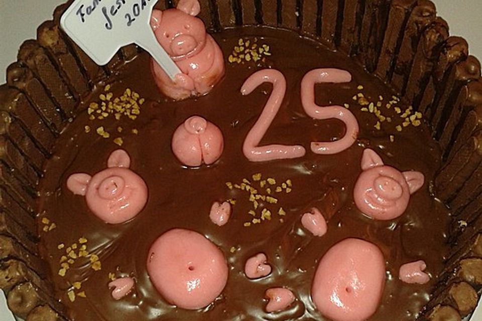 Schweinchen im Matschkübel-Torte