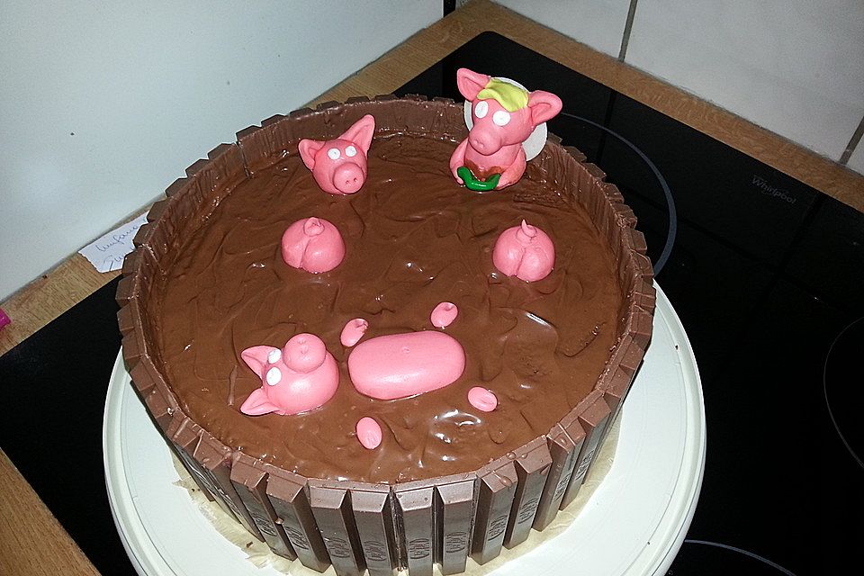 Schweinchen im Matschkübel-Torte