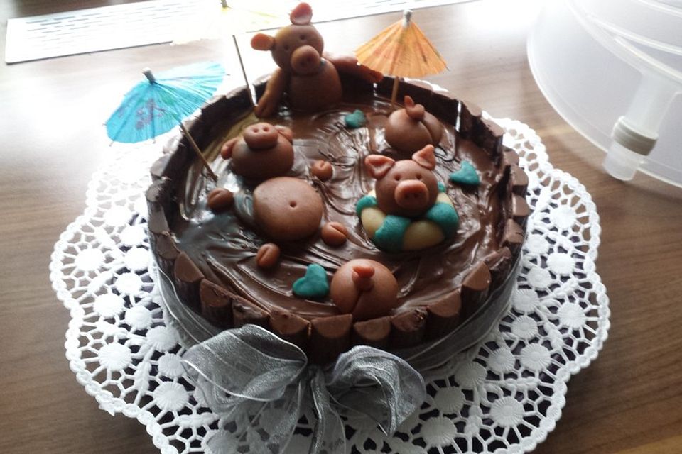 Schweinchen im Matschkübel-Torte