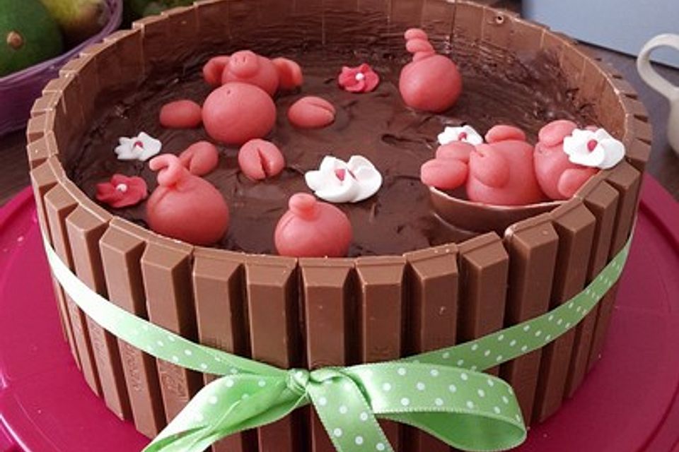 Schweinchen im Matschkübel-Torte