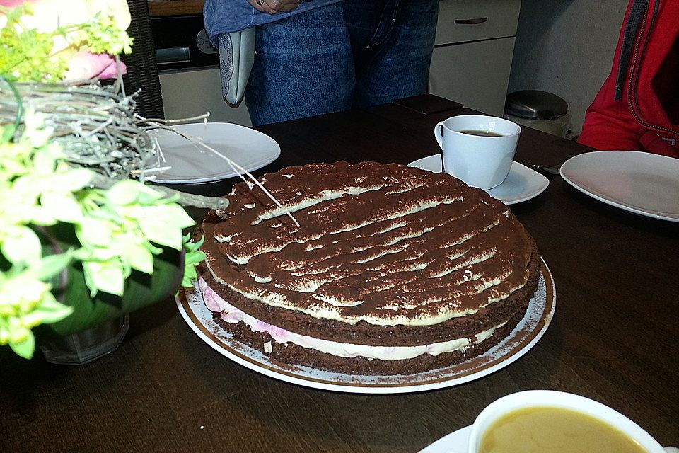 Tiramisu-Himbeer Kuchen