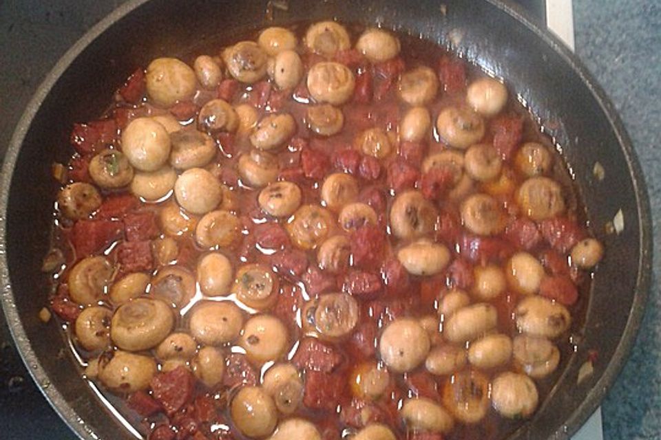 Champignons con Chorizo