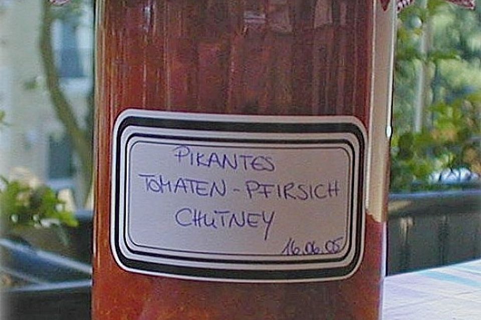 Pikantes Tomaten-Pfirsich-Chutney