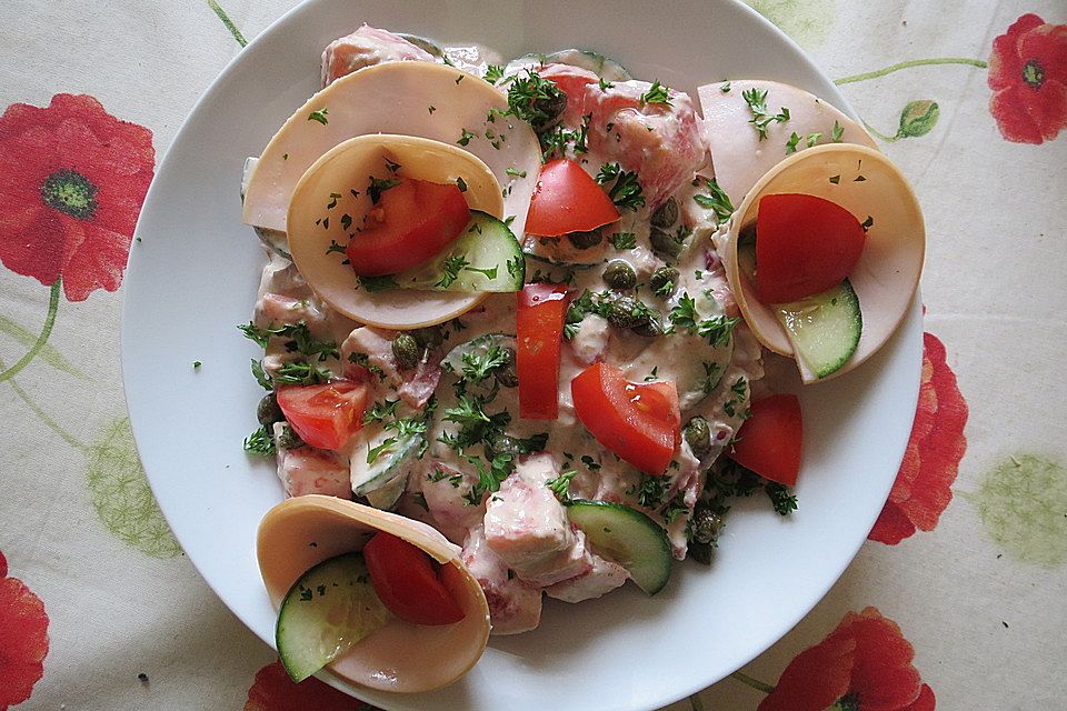 Tomaten-Salat mit Thunfischsoße