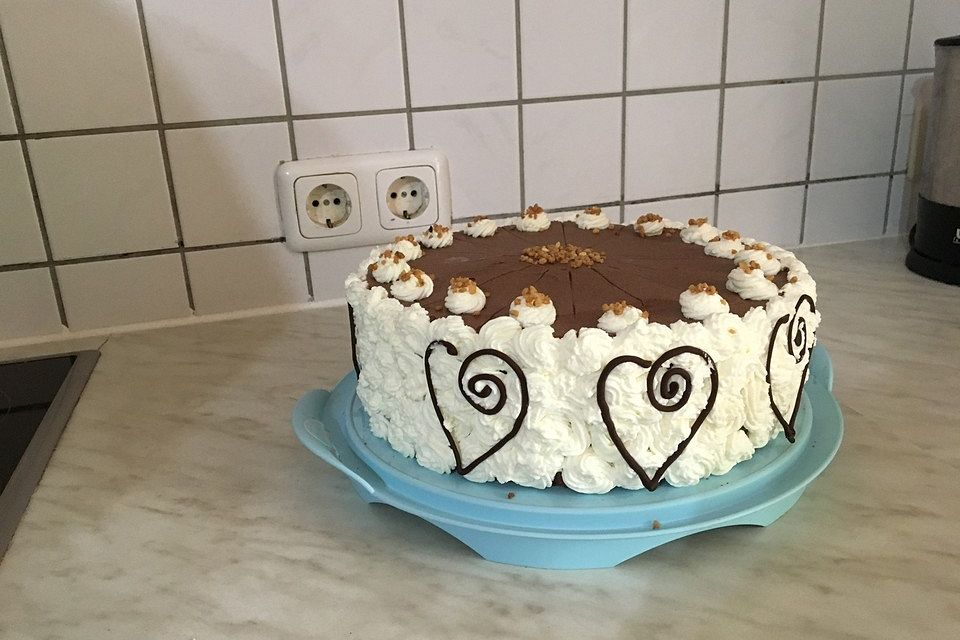 Schokoladentorte mit Schokoladenbuttercreme