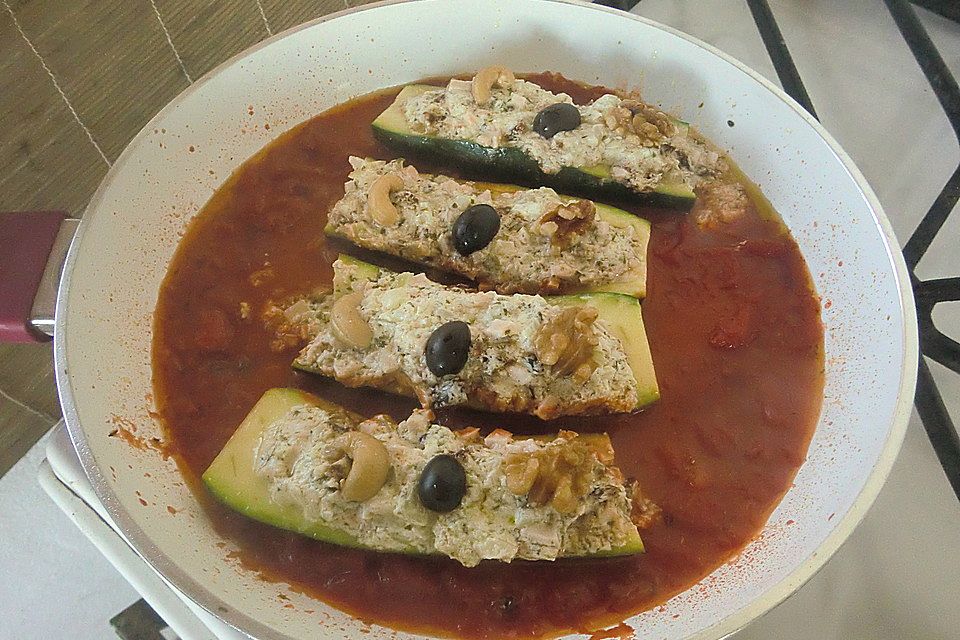 krümeltigers gefüllte Zucchini