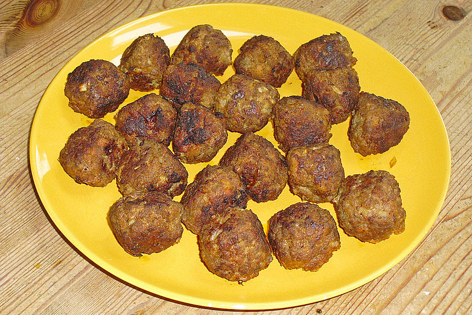 Köttbullar in Rahmsoße