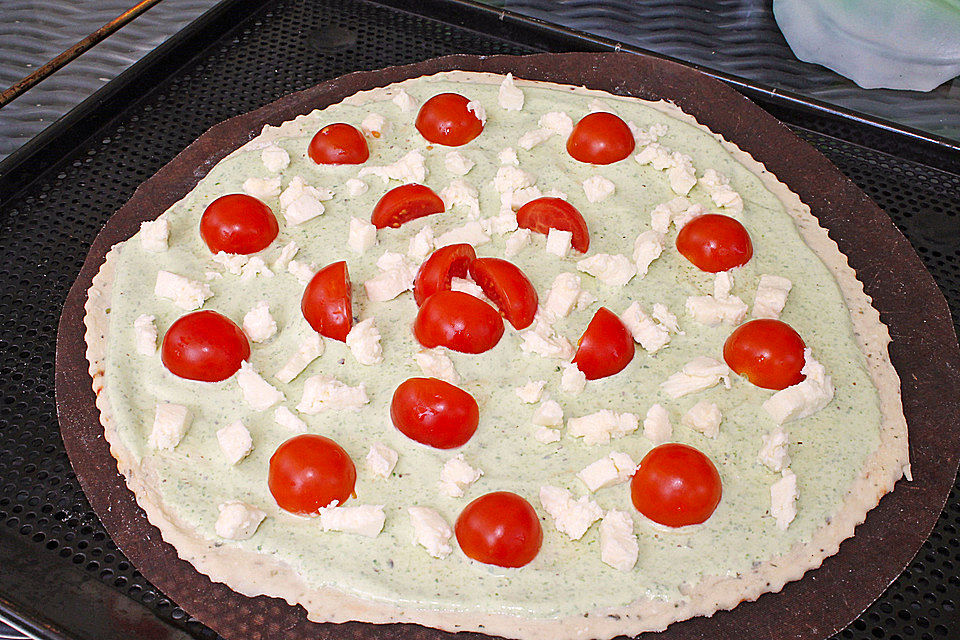 Tomaten-Mozzarella-Flammkuchen