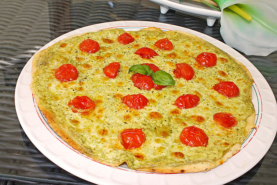 Tomaten-Mozzarella-Flammkuchen