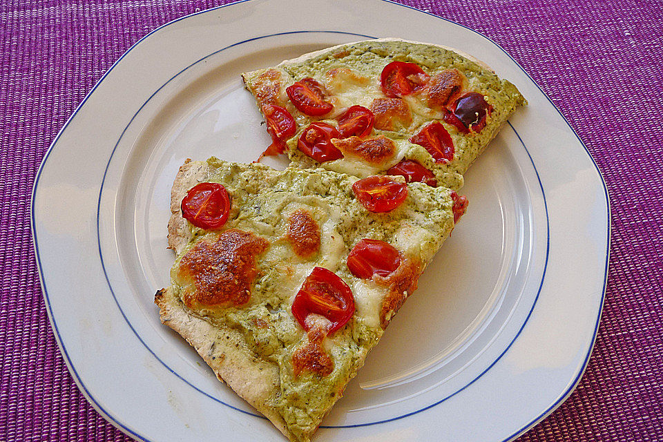 Tomaten-Mozzarella-Flammkuchen