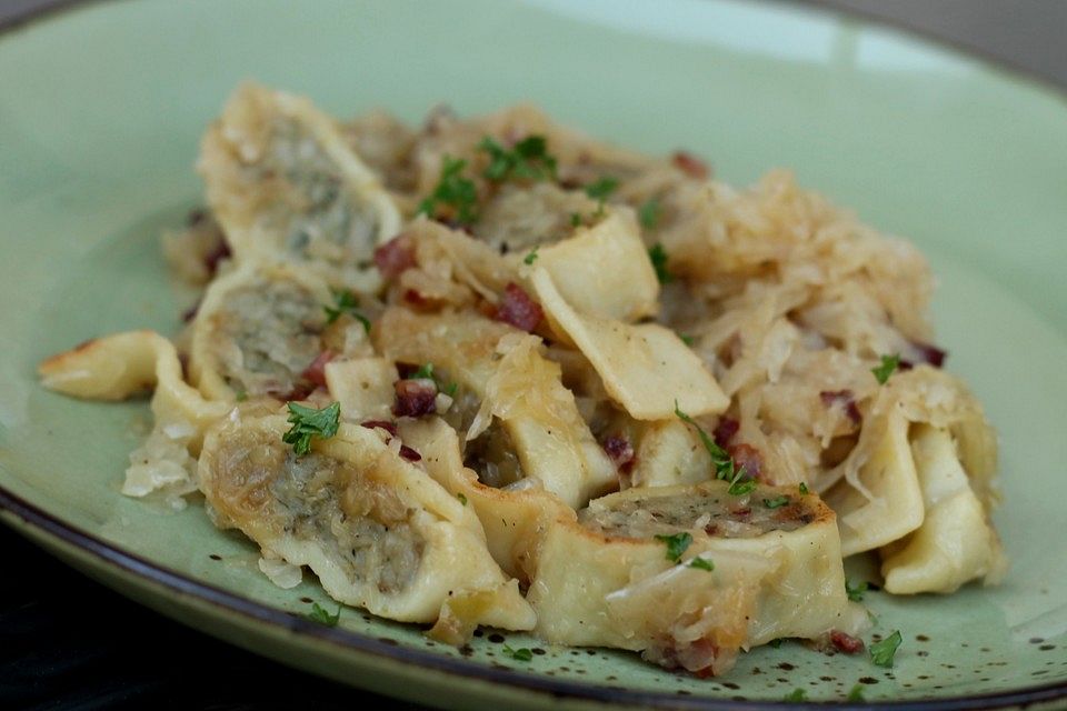 Maultaschen-Sauerkraut Pfanne