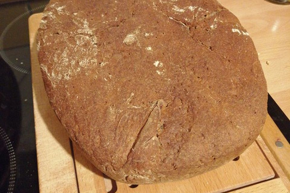 Sauerteigbrot im Römertopf