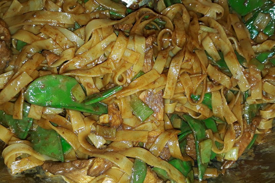 Hähnchen aus dem Wok