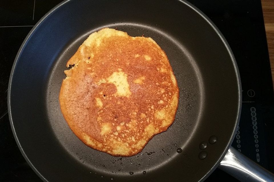 Blaubeer Pancakes aus Mandelmehl