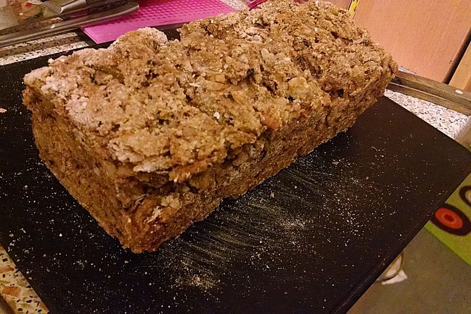 Leichtes Zucchini-Zwiebel Brot