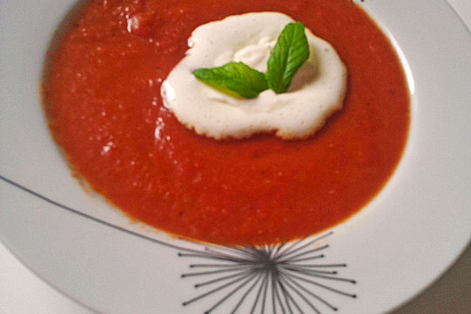 Tomaten-Apfel-Suppe