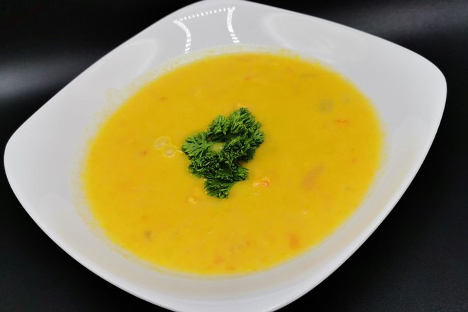 Karotten-Fenchel-Orangen-Suppe