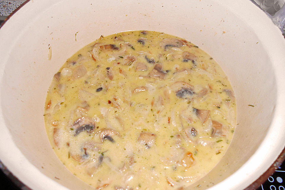 Kässpätzlesuppe mit Champignons