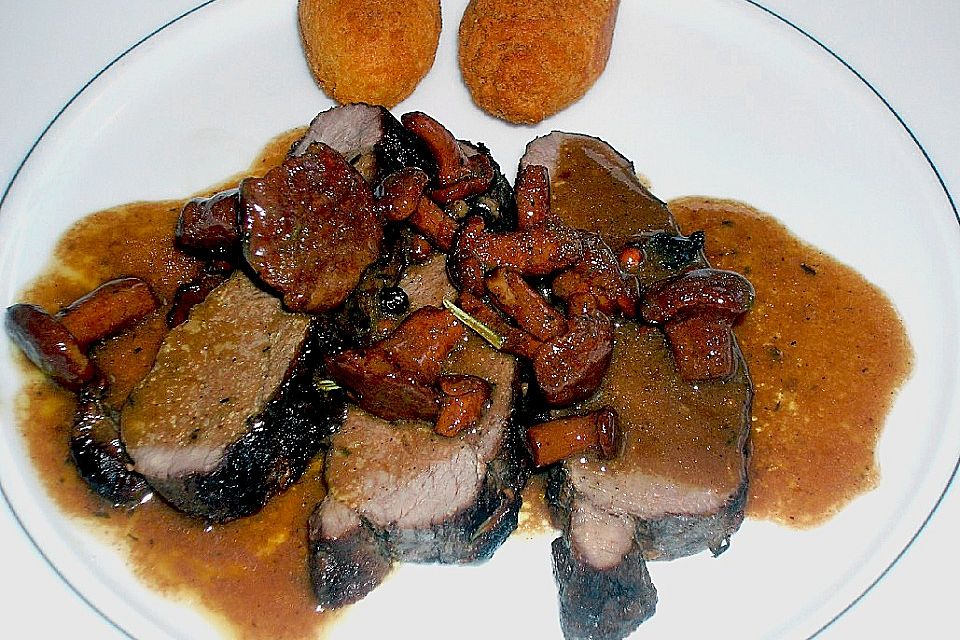 Hirsch - Medaillons in Pfeffersauce