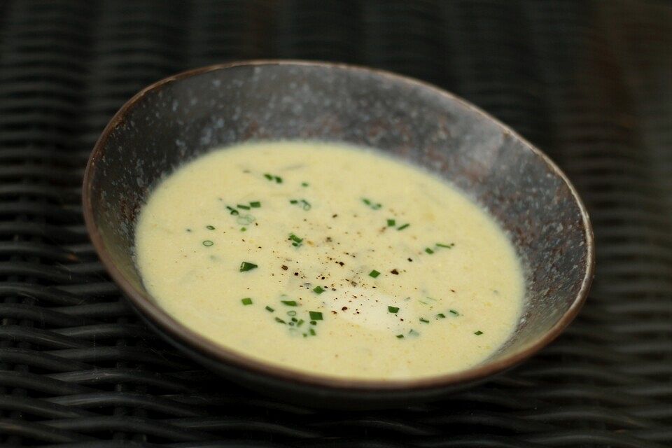 Leichte Kohlrabi-Lauch-Suppe