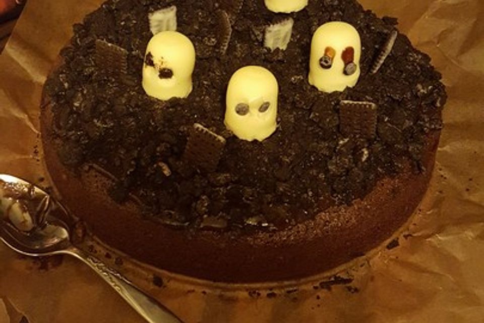 Halloween Zombiegrab-Kuchen