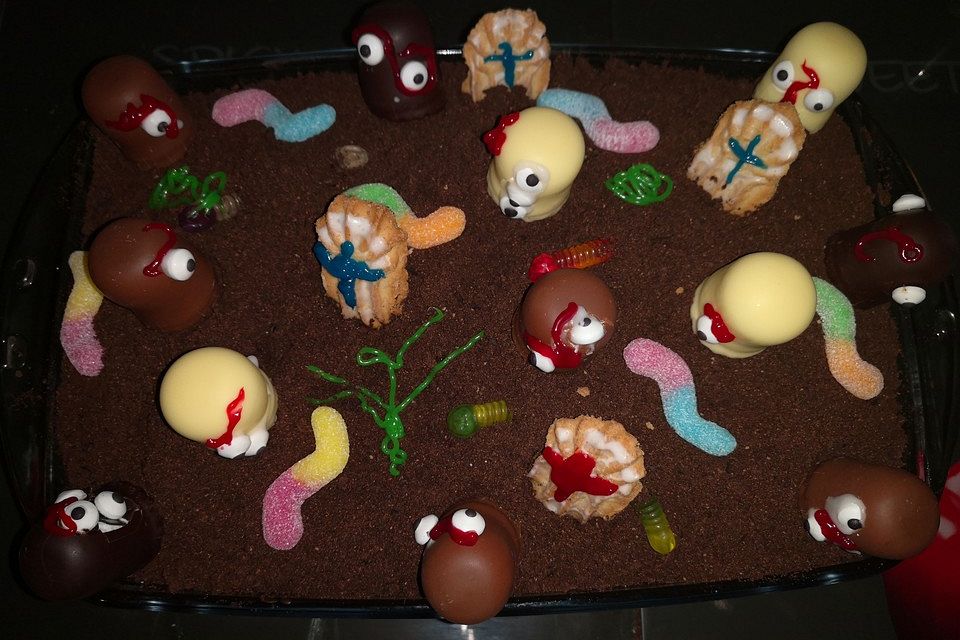 Halloween Zombiegrab-Kuchen