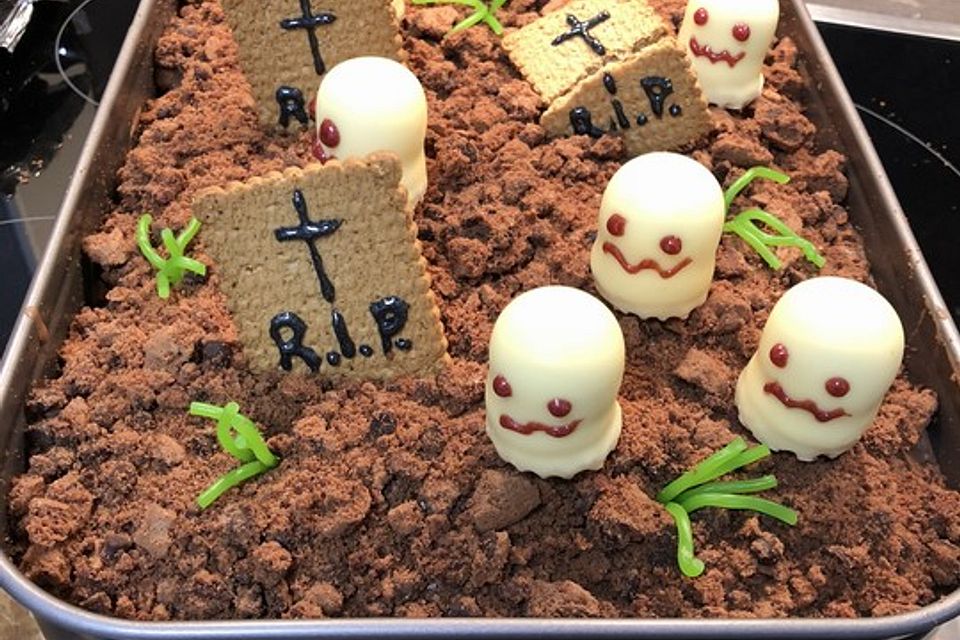 Halloween Zombiegrab-Kuchen