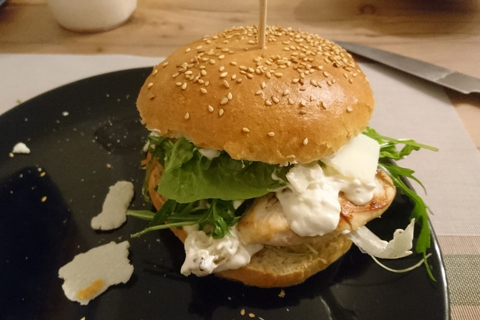 Caesar`s Salad-Chicken-Burger