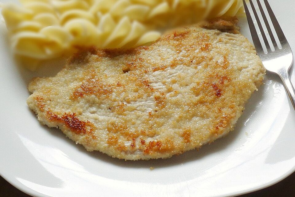 Schnitzel ohne Ei panieren