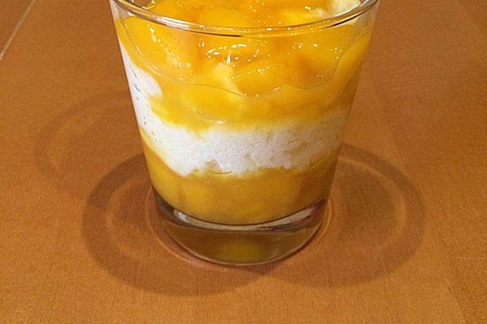 Mango-Grießpudding-Nachspeise