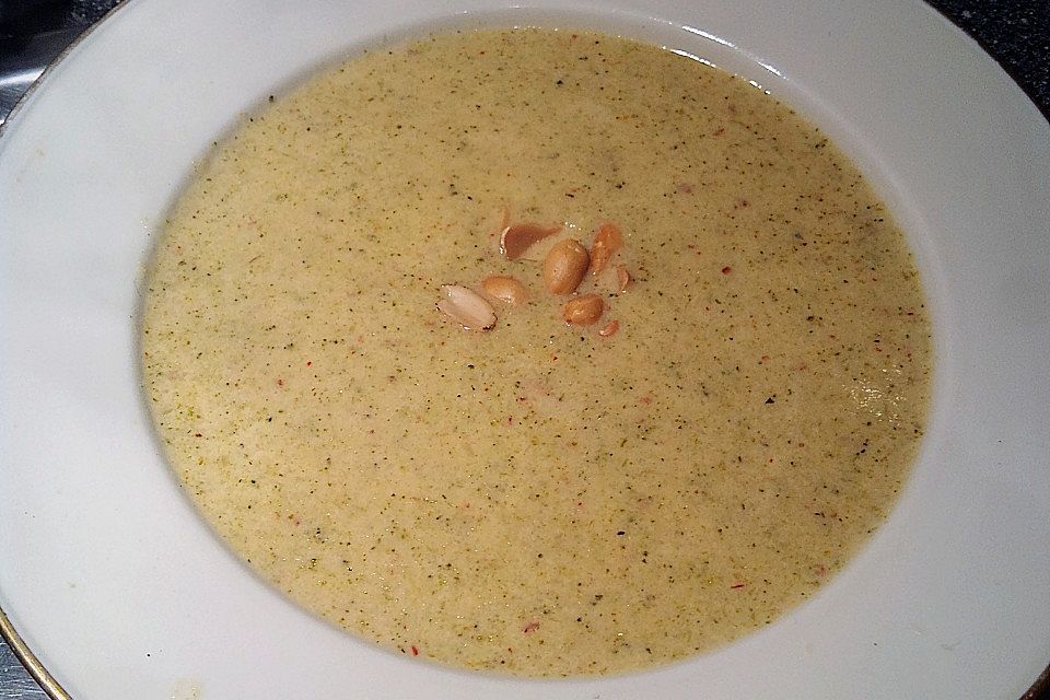 Brokkoli - Erdnusssuppe