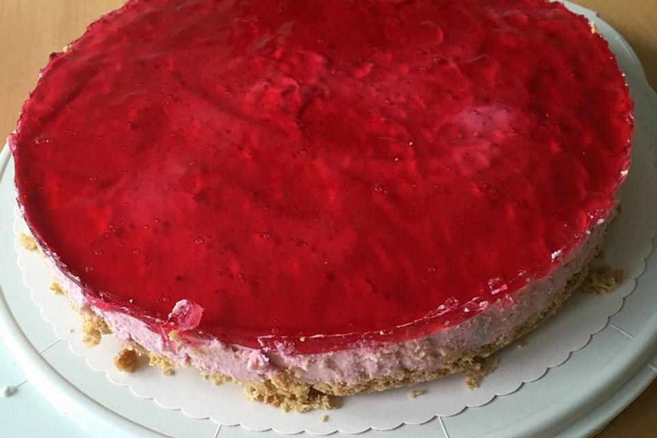 Göttliche Himbeer-Wölkchen-Torte