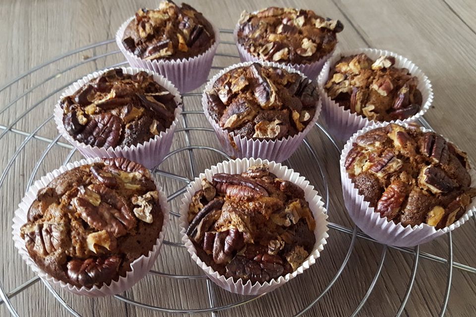 Brownie-Muffins mit Pekannüssen