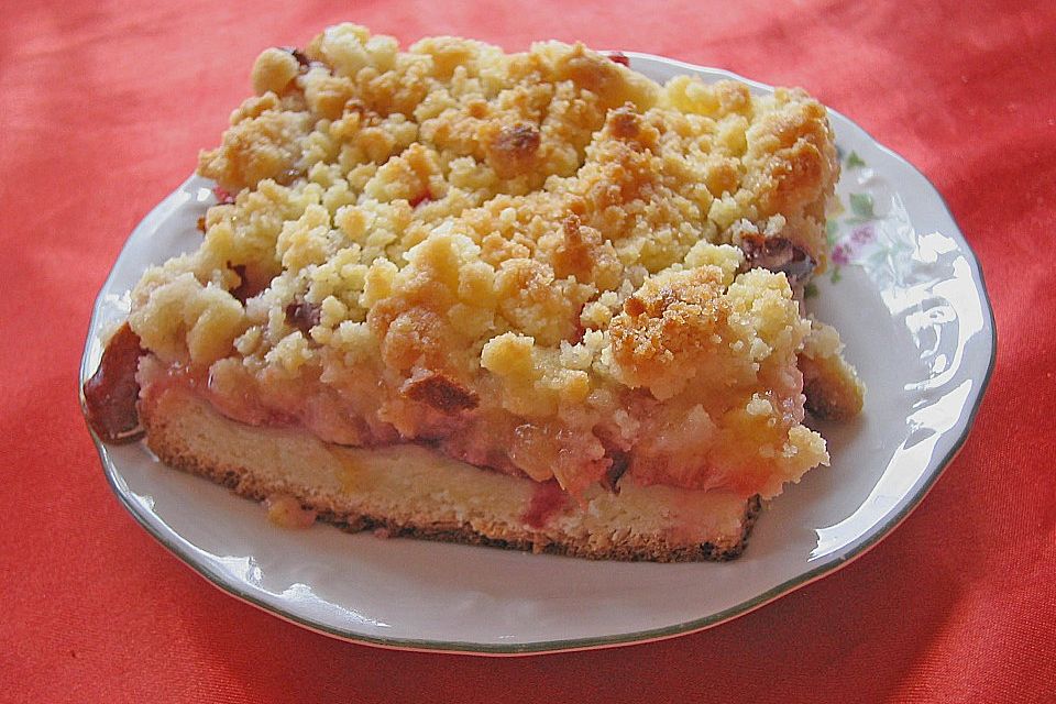 Pflaumenkuchen mit Streuseln