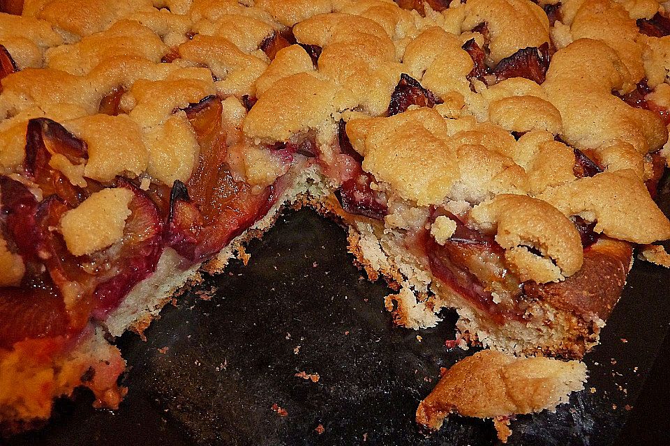 Pflaumenkuchen mit Streuseln