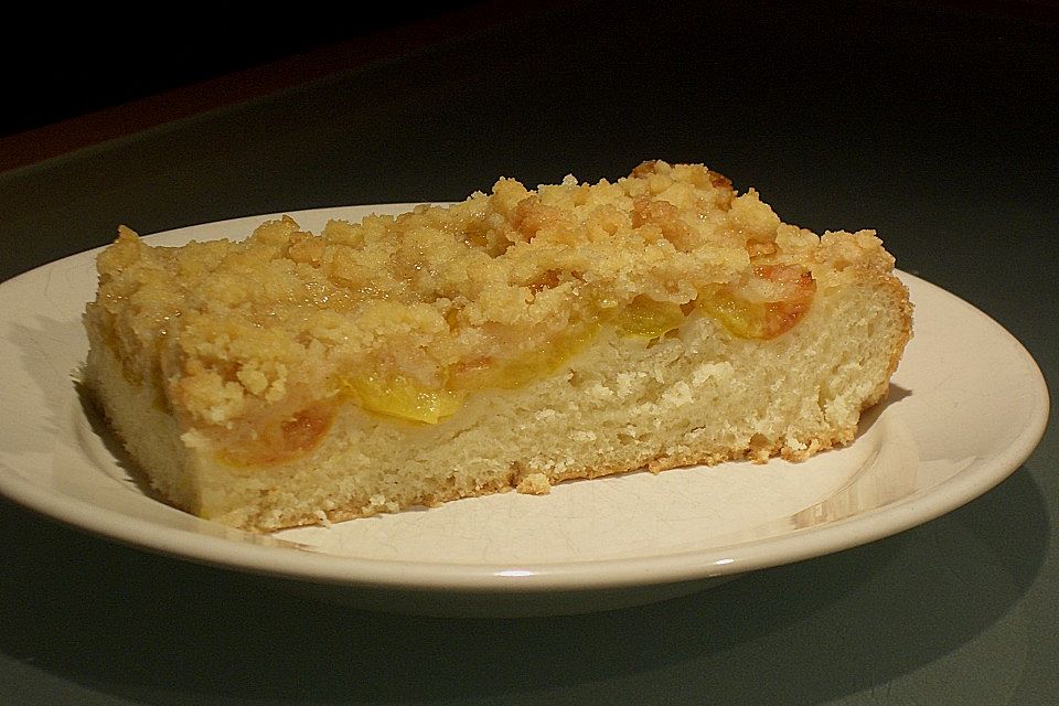 Pflaumenkuchen mit Streuseln