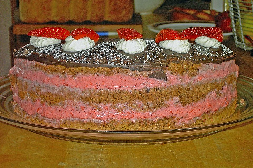 Erdbeersahnetorte