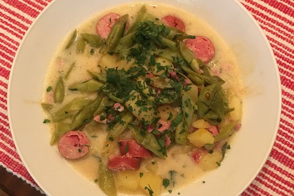 Saarländische Bohnensuppe