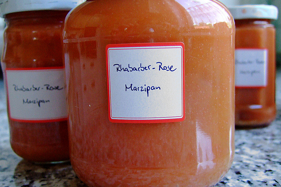 Rhabarber-Rose-Marzipan-Marmelade