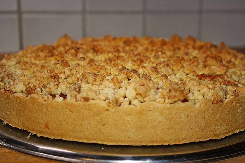 Apfelkuchen mit Marzipanstreuseln