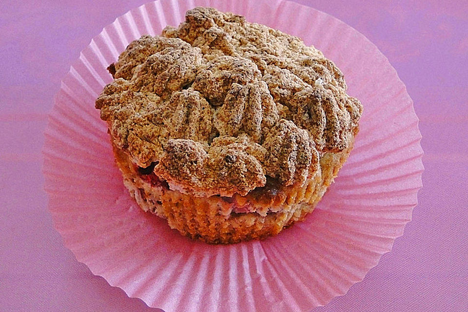 Rhabarbermuffins mit Amarettibaiser