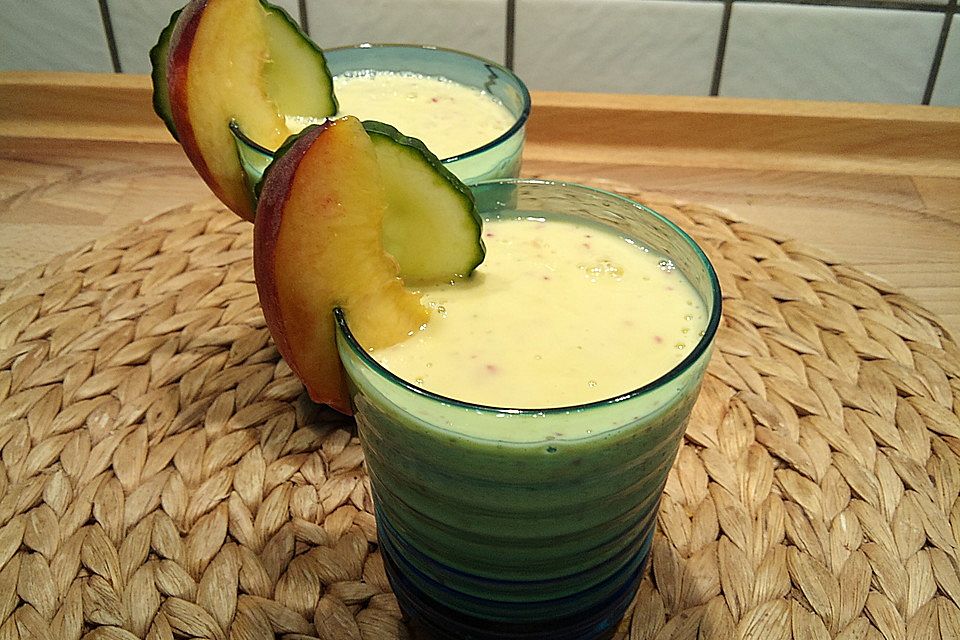 Pfirsich-Gurken-Smoothie