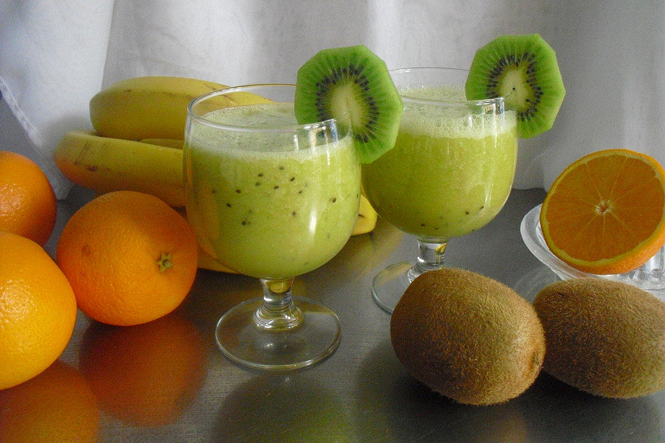 Bananen-Kiwi-Orangen-Smoothie