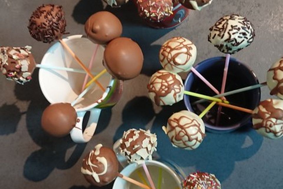 Chiaras Cake Pops