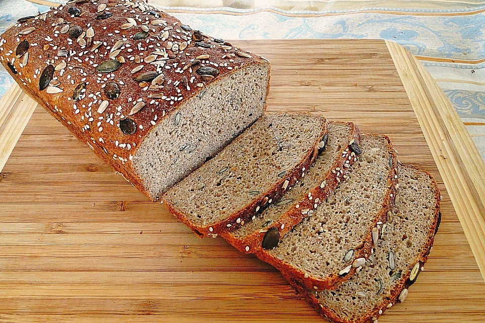 Weizenvollkornbrot mit Quinoa