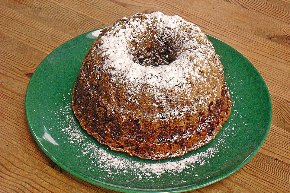 Zucchinikuchen mit Schokotropfen