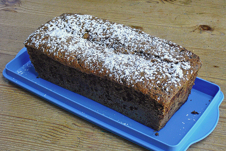 Zucchinikuchen mit Schokotropfen